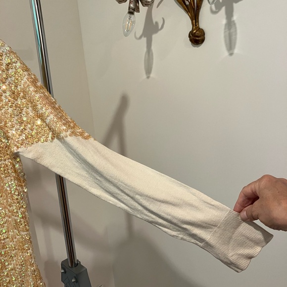 Gold/iridescent sequins knit top.  Twinset.  Size S.  NEVER WORN. - Picture 3 of 5